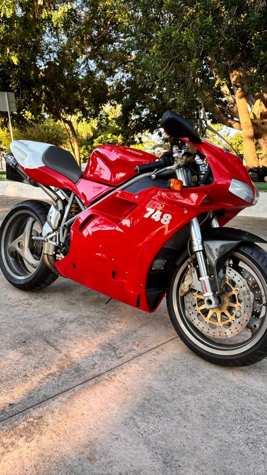 🍀 Gánate una Ducati 748